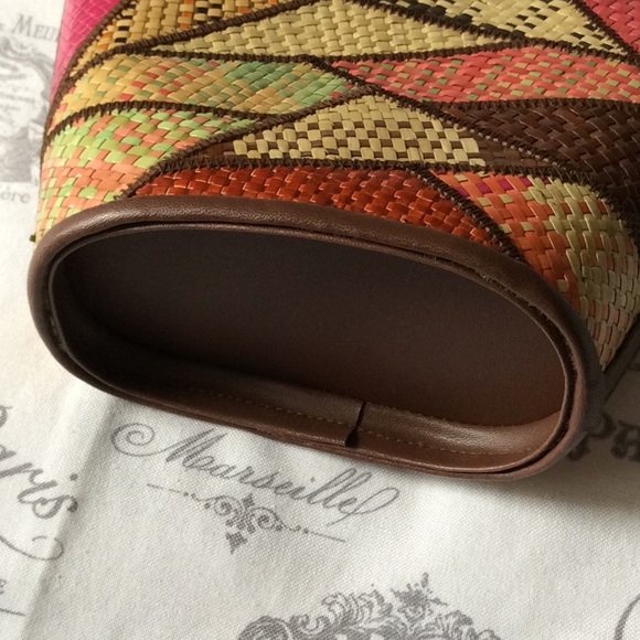 🌸Host Pick🌸 Woven Mini Handbag - Picture 3 of 5